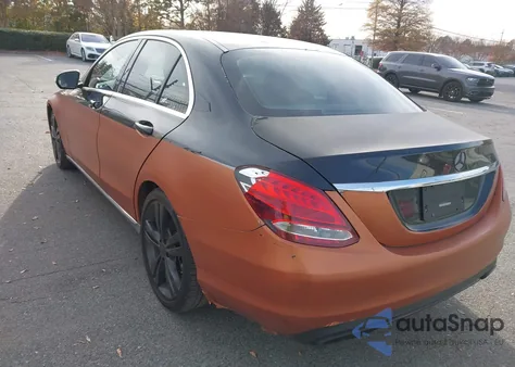 2016 Mercedes-Benz C 300 Luxury/Sport из США, поврежденный, VIN 55SWF4JB7GU125085